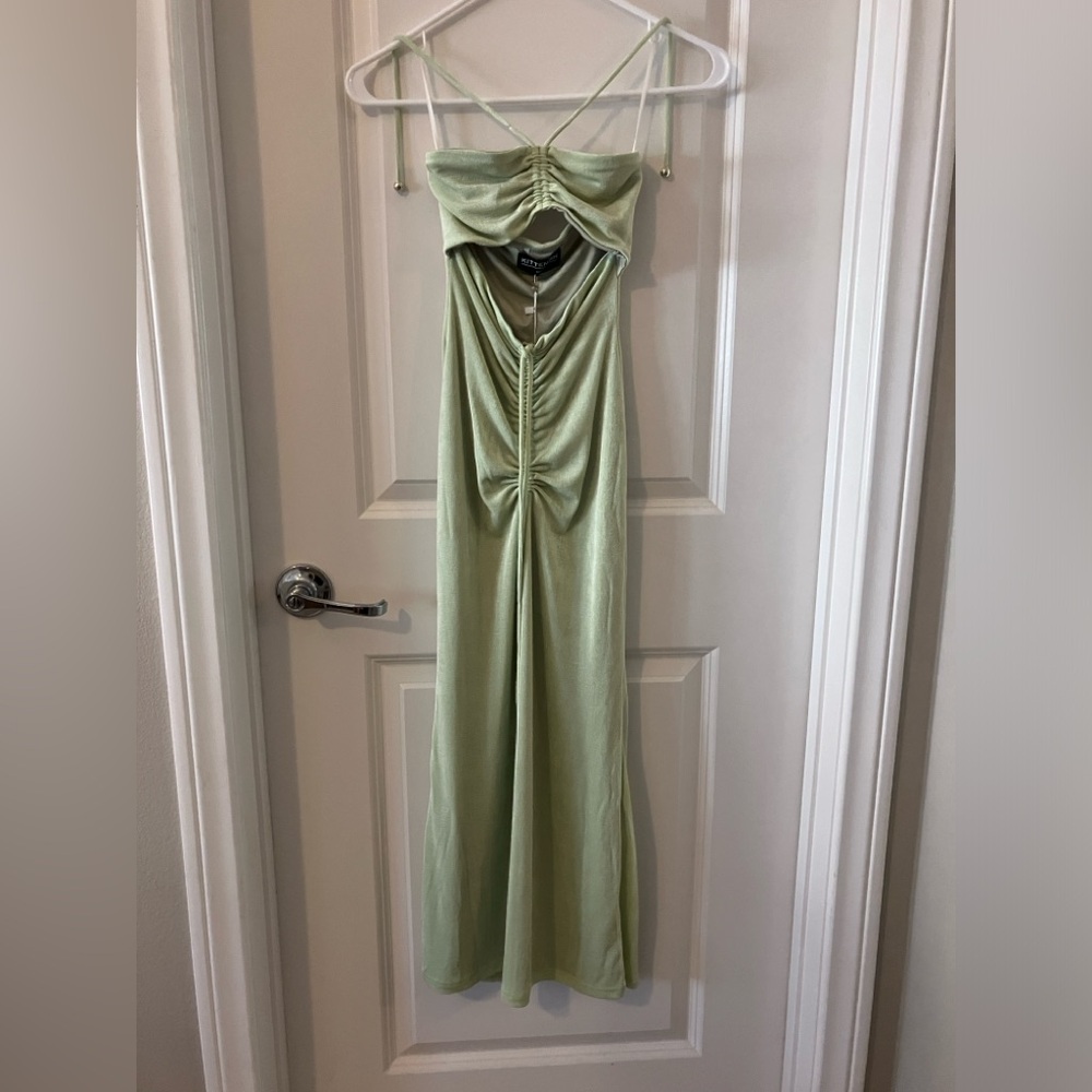 Kittenish dress